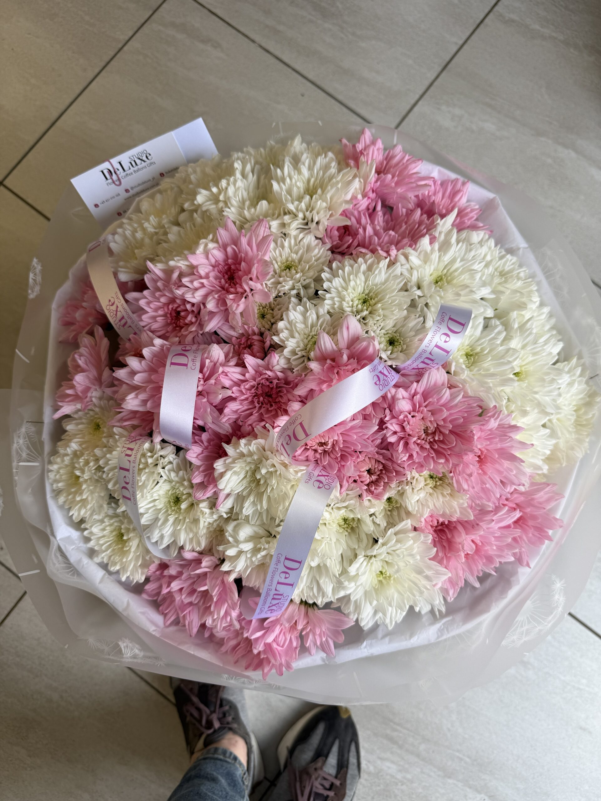 img_4212 bukiet z gałązkowymi chryzantemami Studio Deluxe Poznań