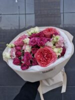 Bukiet z róż i eustomy – elegancki prezent | Studio Deluxe