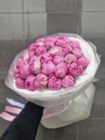 Bukiet z 33 różowych piwonii - obrazek 2