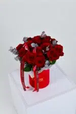 Flowerbox z czerwonymi różami – dostawa Poznań | Studio Deluxe