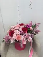 Flower box z różami i goździkami - obrazek 3